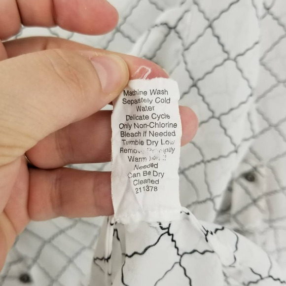 Cabi Blouse Small Button Down V-Neck Roll-tab Long Sleeve Chessboard Print White - Picture 6 of 6